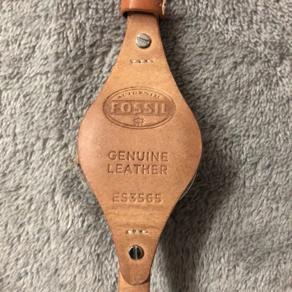Fossil Watch - Picture 3 of 8
